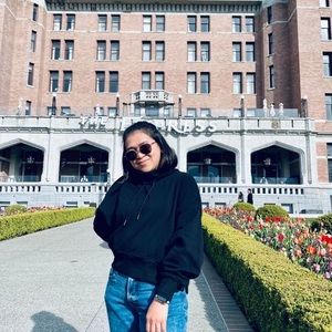 Meet your Posher, Sheena lane